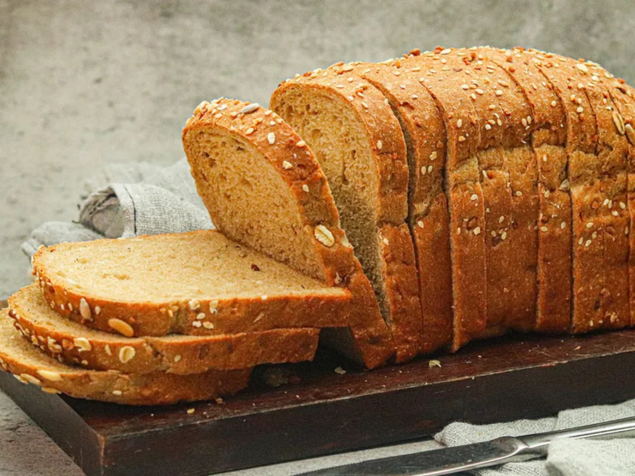 Multigrain sandwich bread for café and canteen counters
