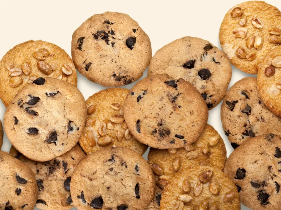 Whole-wheat chocolate chip and cashew cookies supplied in bulk